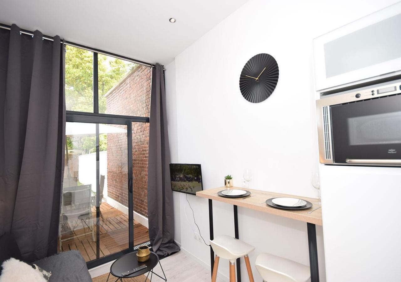Hyper Centre Valenciennes - Wifi - Terrasse - Tramway - Lerelaisdodile2 Appartement Buitenkant foto