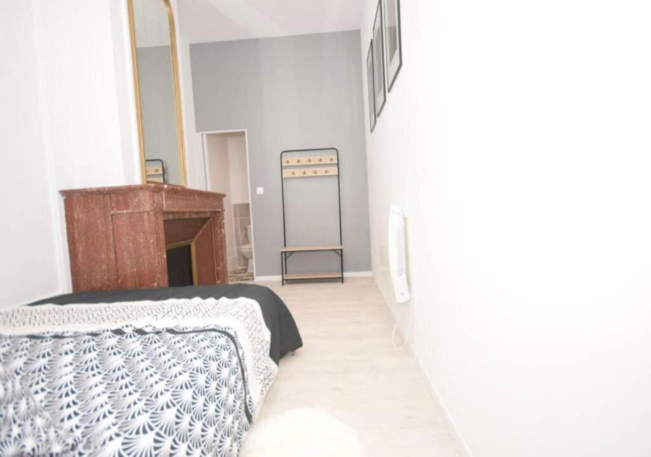 Hyper Centre Valenciennes - Wifi - Terrasse - Tramway - Lerelaisdodile2 Appartement Buitenkant foto
