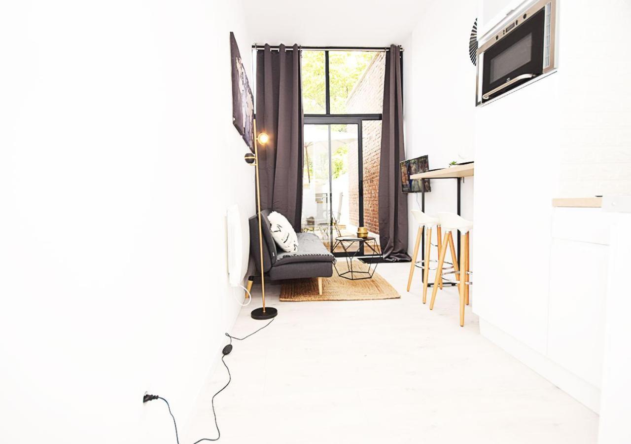 Hyper Centre Valenciennes - Wifi - Terrasse - Tramway - Lerelaisdodile2 Appartement Buitenkant foto